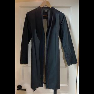 Black lightweight BR trench